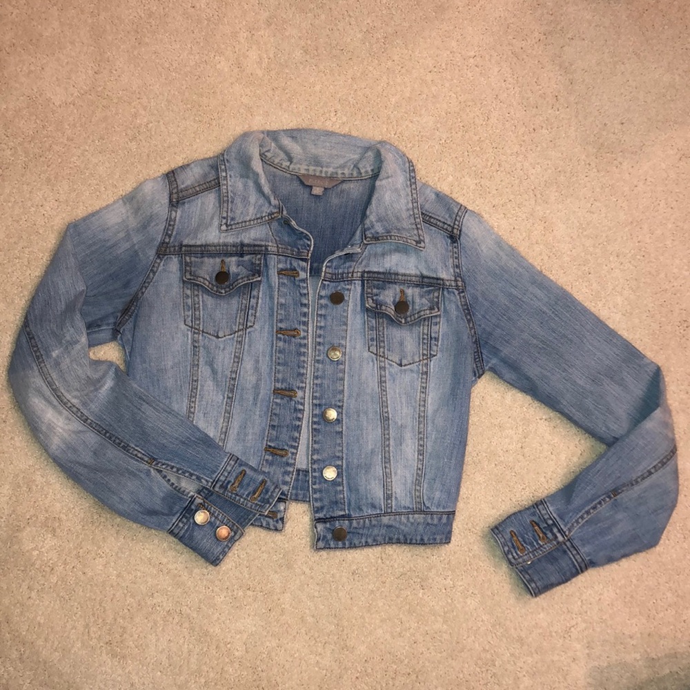 Cropped jean jacket